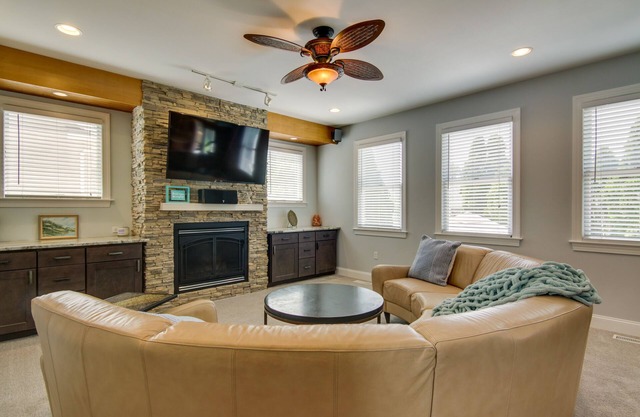 Ocean City Home w/ Fire Pit & Grill: Walk to Beach