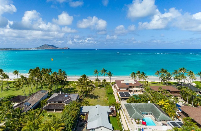 Ocean Front Center of Kailua Bay! Best Location!!