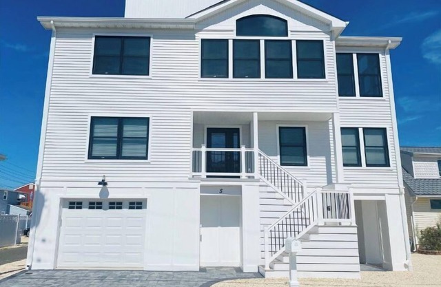 Ocean Side Brand New Construction 5 Bedroom, 3.5 Bath, Inground Heated Pool/Spa