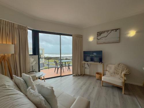 Ocean Views - Top floor