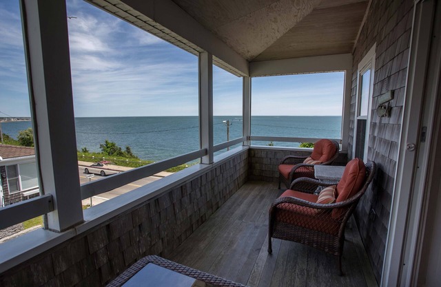 Gran casa frente al mar con aire acondicionado, ideal para familias, en la playa de Falmouth Heights - Cape Cod