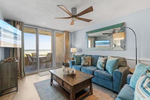 Oceanfront Condo at Oceania Beach Club - Pool, Balcony, Sleeps 4, Walk to Flagler Ave!