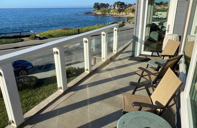 Frente al mar, ideal para familias, cerca de puentes naturales y paseo marítimo