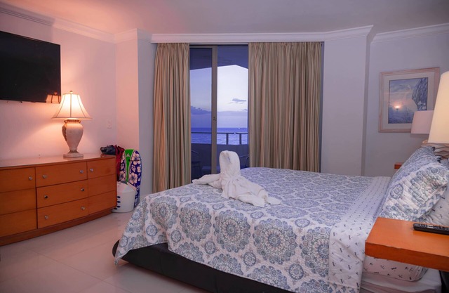 Oceanfront Resort Oceanfront Balcony Oceanfront Pool Tiki Bar 5 Star restaurant