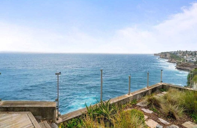 Oceanfront Retreat: Whale Watching Haven