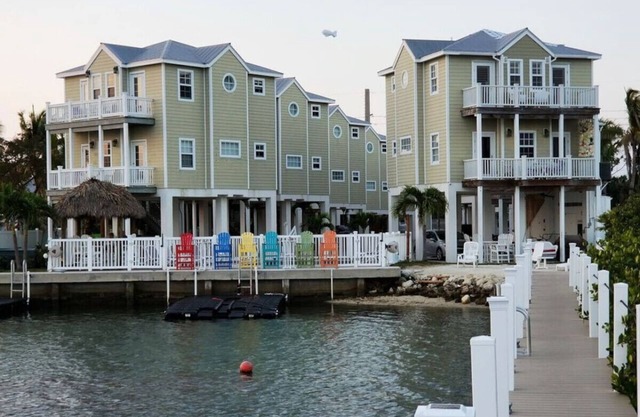 Casa de lujo (# 107) con piscina, muelle, kayaks, bicicletas, vista al mar, cerca de Key West