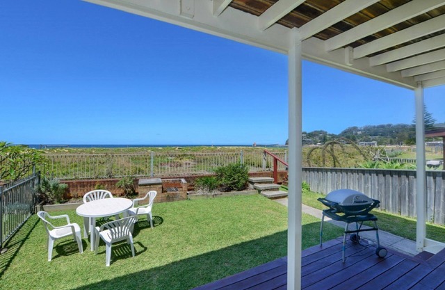 Oceanside - direct access to Avoca Beach