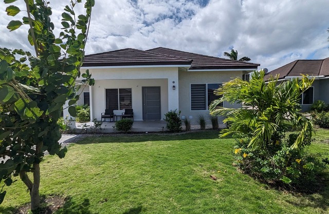 Ocho Rios Luxury Villa - An Elegant Oasis by the Sea / Pet Friendly