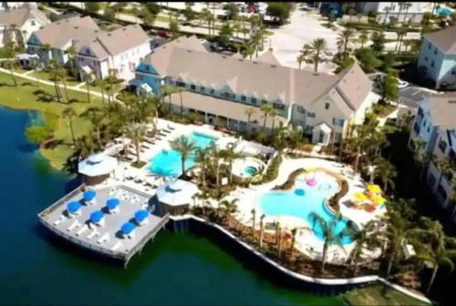 October Deal Only 97 Dollars Free Disney Shuttle! Family Villa with Pool - 2 Beds, 2 Baths for 8 Guests - 3016