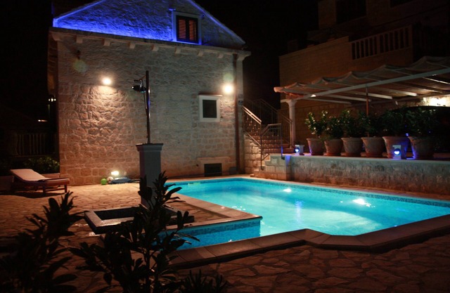 Antigua casa de piedra para 10 personas.