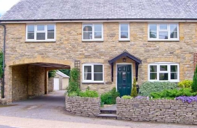 Old Yew Cottage, BROADWINDSOR
