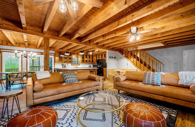 On The River Bnb ~River Deck ~Fire Pit ~Game Room