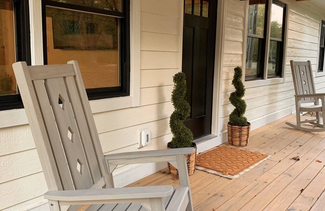 On the Water w/ Private Dock, Entire Home, sleeps up to 14