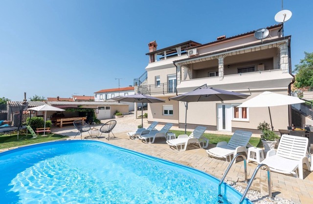 Dobrec with Shared Pool / Apartment No.1 with Terrace