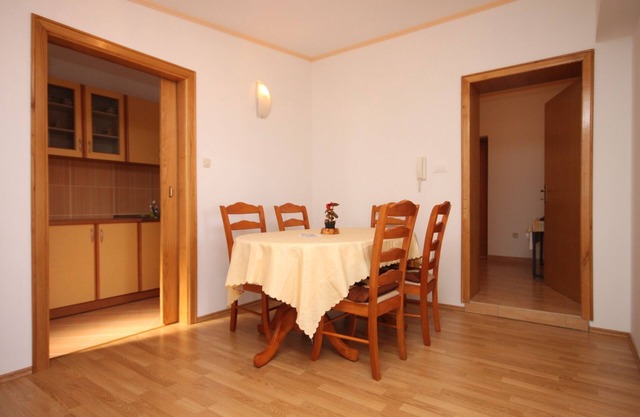 Apartamento de una habitación con terraza y vista al mar Gradac, Makarska (A-6820-a)