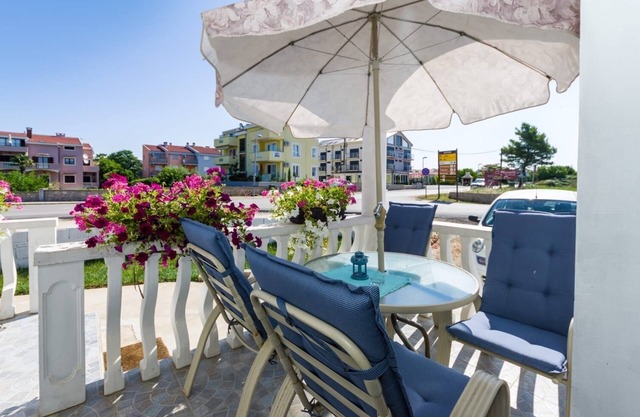 Apartamento de una habitación con una terraza Zaton, Zadar (A-15000-d)