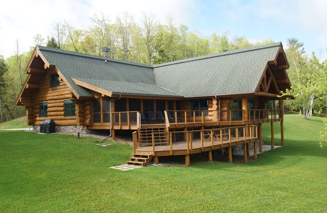 Uno de una especie North Woods Lake Lodge
