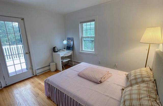 One Full size bed room