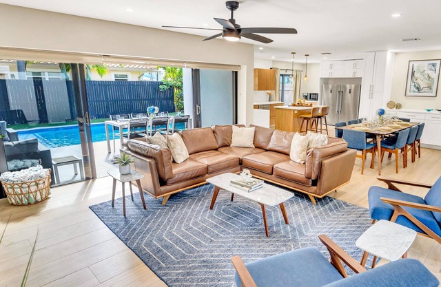 Open Concept Bungalow | Walk to Beach | Lush Neighborhood | Pearl Key