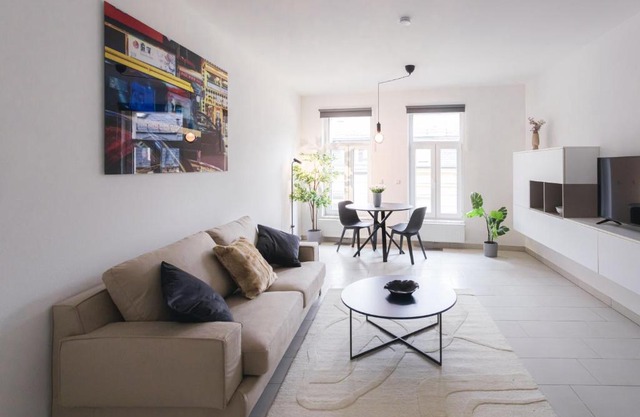 Origer Apartments by Rentaroo