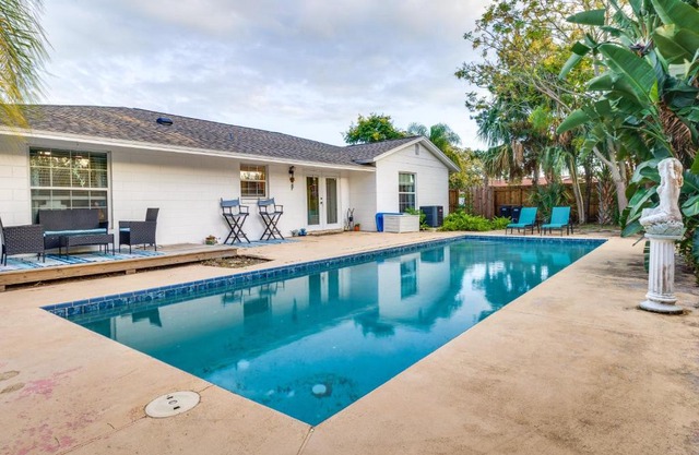 Orlando Home with Private Pool 10 Mi to UCF Campus!