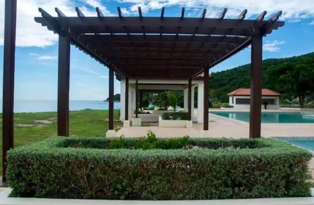 Ornella Villa - 2-Br Apartment - Pool - Parking
