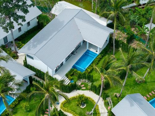 Osho Villas