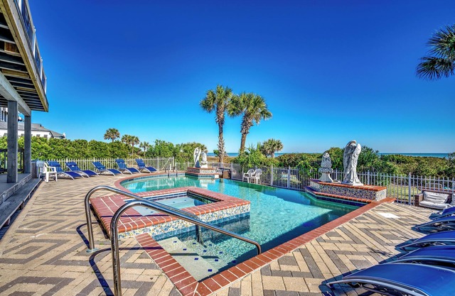 "Osprey Nest" Oceanfront w/ Pool & Hot Tub - by Luxury Beach Rentals