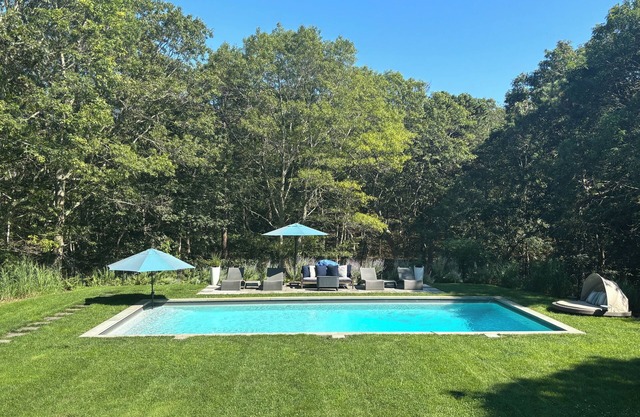 ¡¡Nuevo!! Vida al aire libre ... Ubicación ideal en East Hampton!
