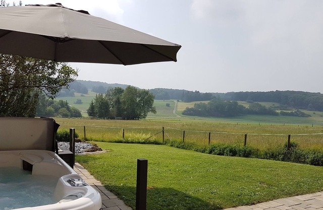 Jacuzzi al aire libre, sauna, ducha de vapor / hidromasaje, afueras, Wi-Fi, completamente vallado