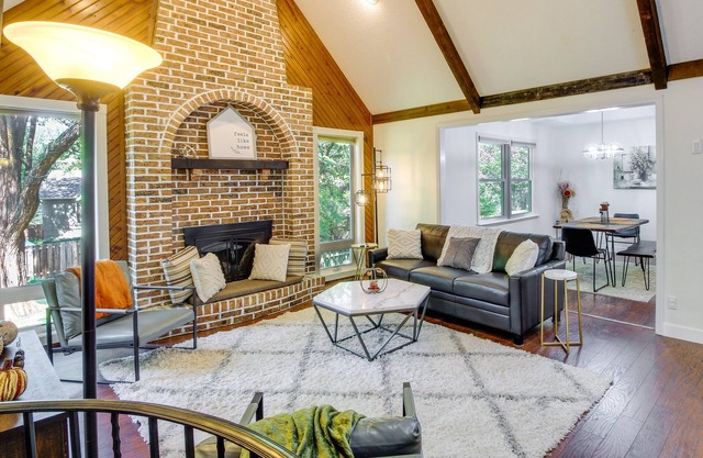 Overland Park Home w/ Fenced-In Yard & Gas Grill!