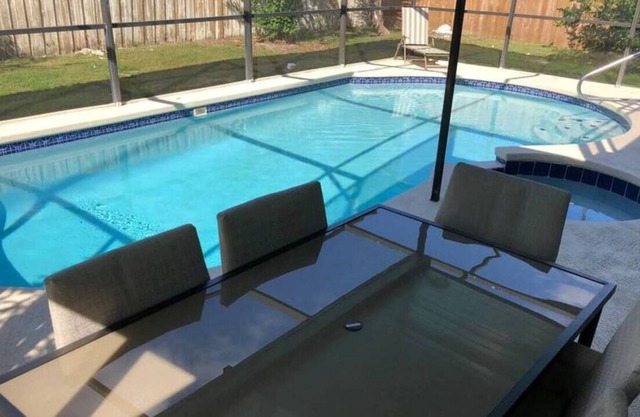 P · (P) NEW! Luxury, Pool house. Sleep 10+