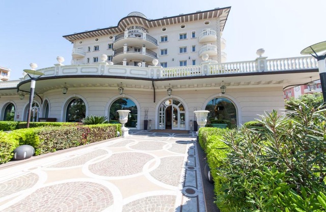Palace Hotel