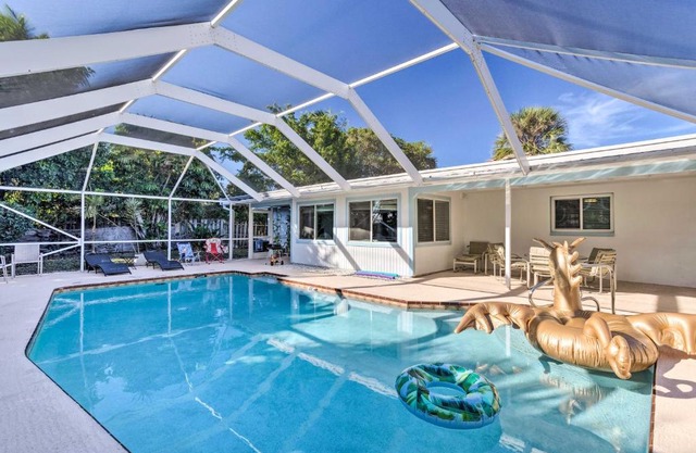 Palm Beach Gardens Home with Pool and Lanai!