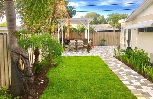 Palm Beach Studio Retreat - parrilla de patio al aire libre