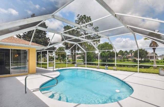 Palm Coast Escape Screened Lanai, Saltwater Pool!