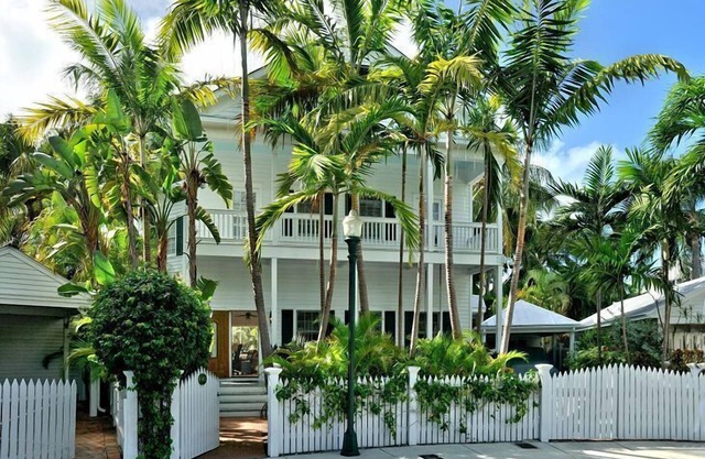 Palmeras Ocean Breeze Key West FL