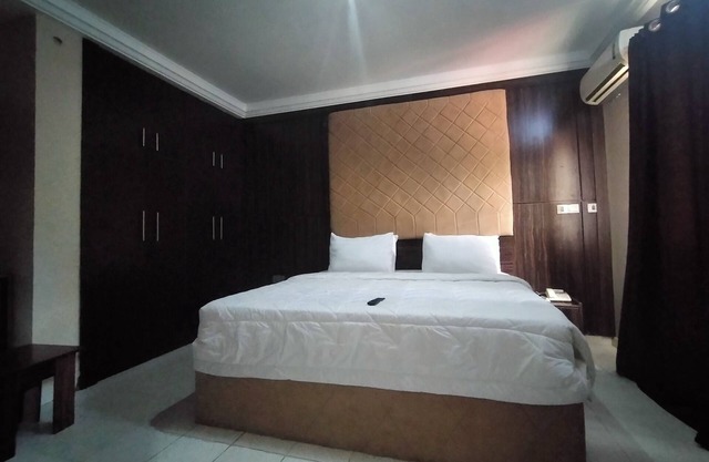 Pameec Luxury Suites Utako