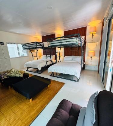Panika family room