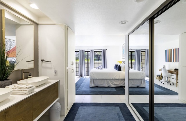 Panoramic Perfect w/ Amazing Views! 7-Day Min
