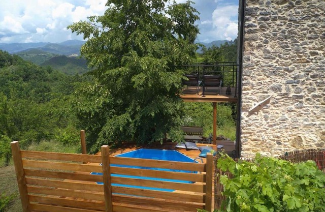 Paradis pour deux, pierres, piscine, Cinque Terre