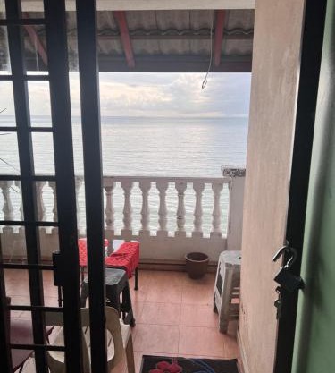 Paradise Lagoon Apartment
