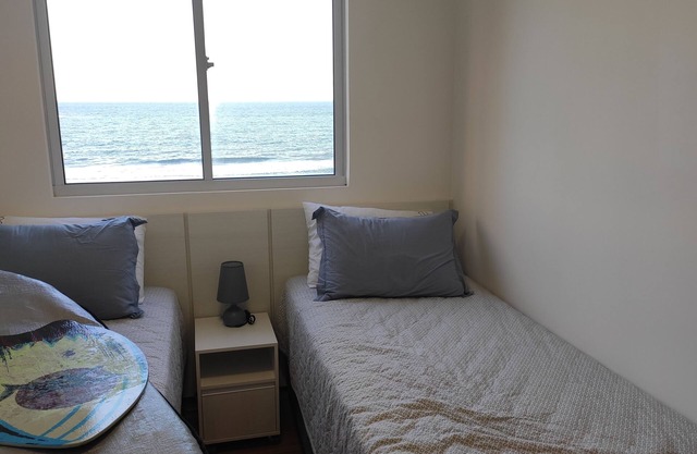 Paraiso Frente ao Mar Permita-se viver essa experiência. Condomínio pé na areia