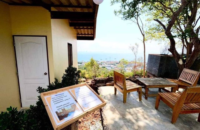 Parinya Hill Homestay & Cafe Koh Larn