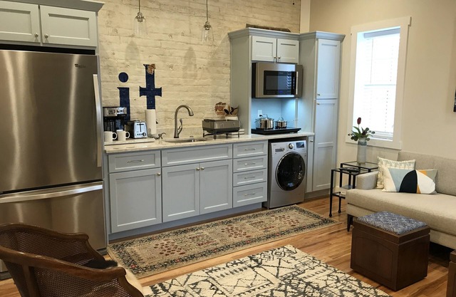 PARK and WALK - Mayberry & Main - 'The Main Suite' - Nueva construcción