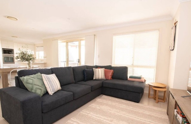 Park Villa | Spacious 2 Bedroom Unit | Close to CBD