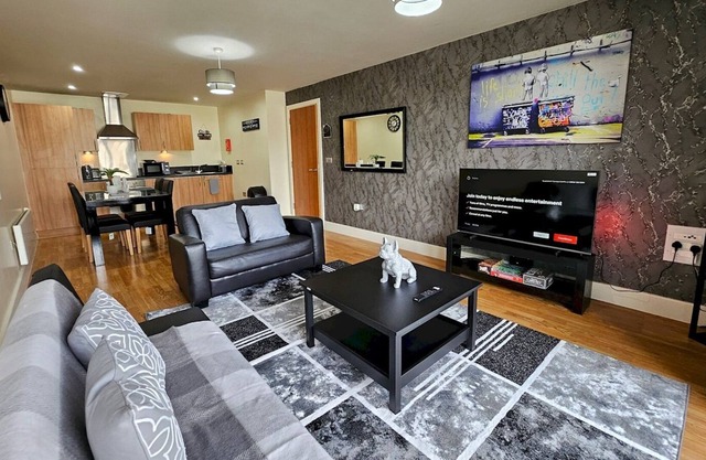 Pass the Keys | Modern 2 Bedroom Oasis in The Arcadian Birmingham
