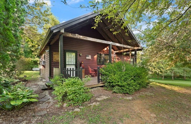 Patoka Lake, Stones Throw Cabin