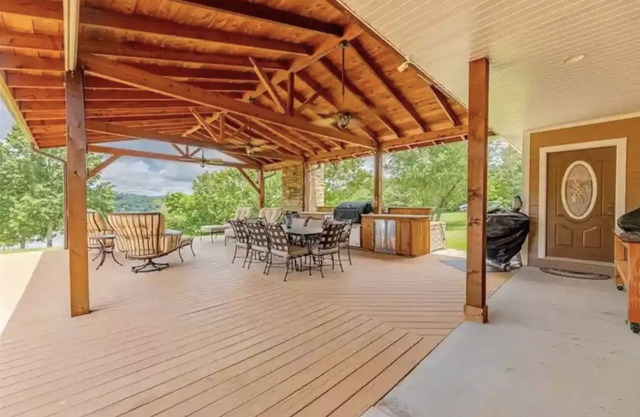 Peace at The Pines: Leisure on the Lake