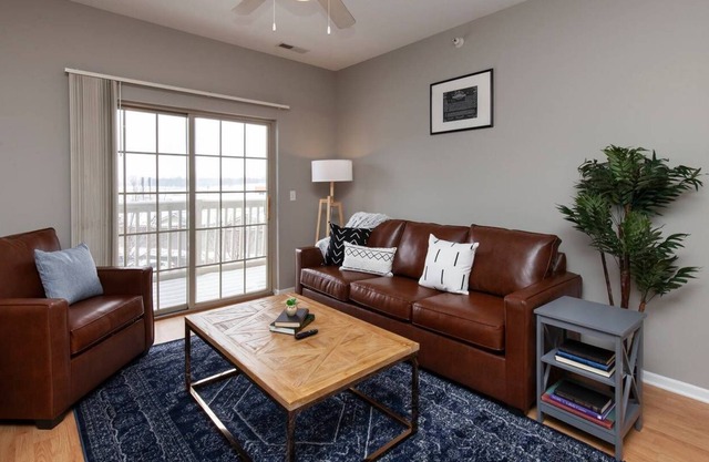 Iowa State University Flat + Gym + Pool